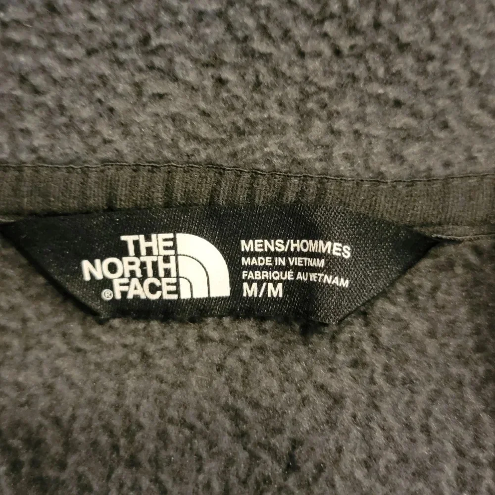 MEN'S THE NORTH FACE GRAY JACKET (sz med)